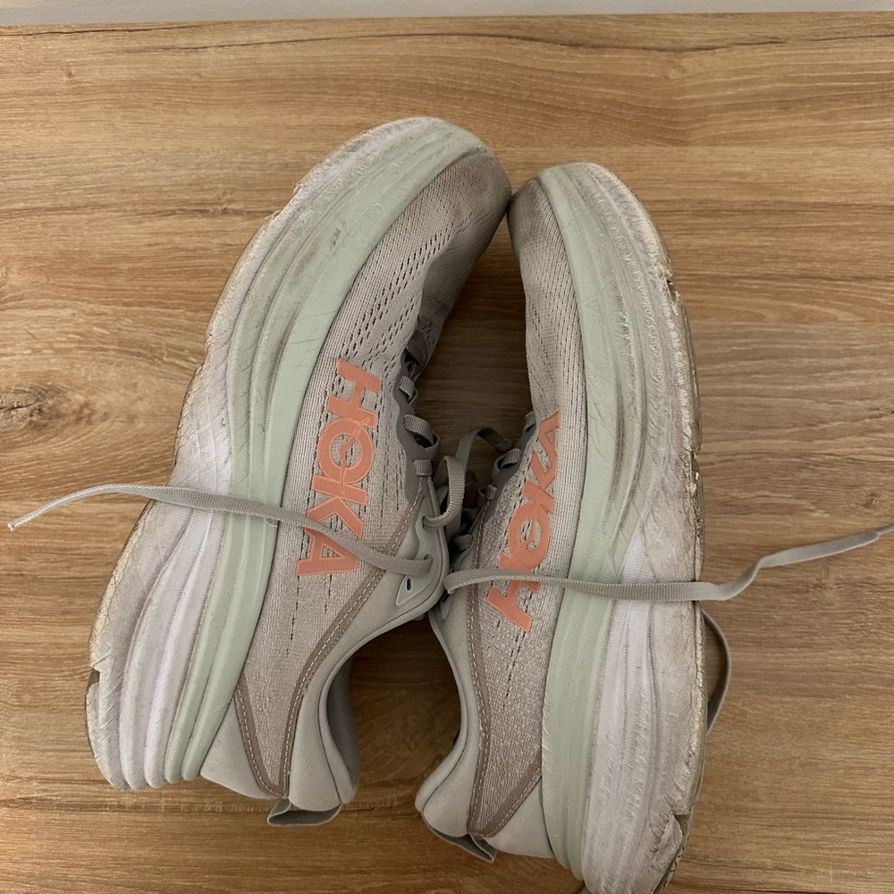 HOKA Women’s Bondi 8 - Picture 12 of 16